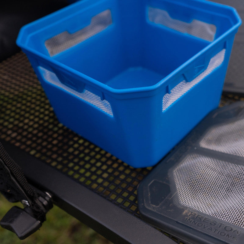 Preston Venta Window Tub