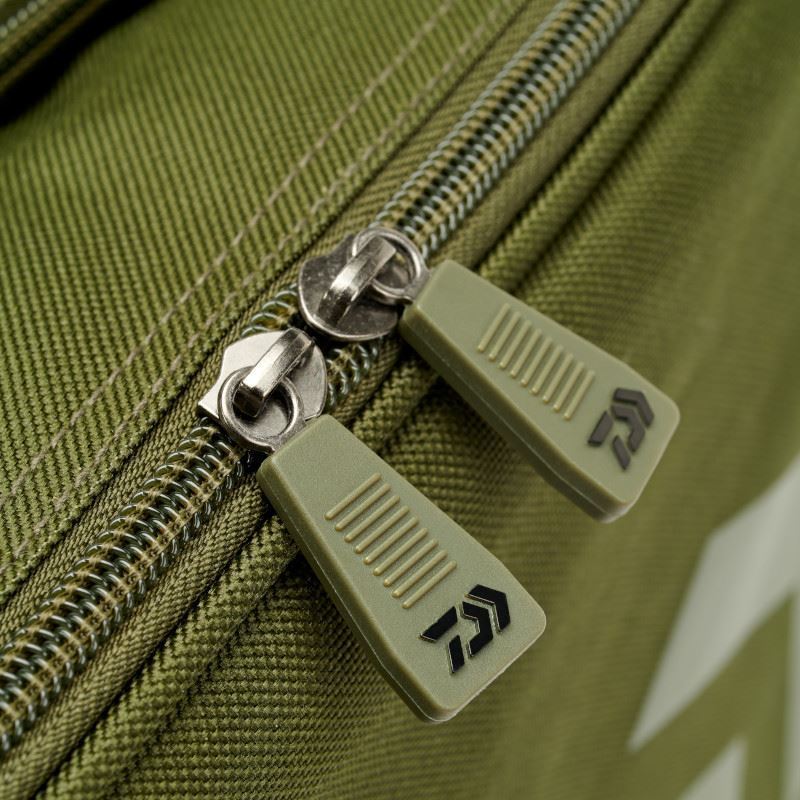 Daiwa Black Widow Compact Tackle Bag