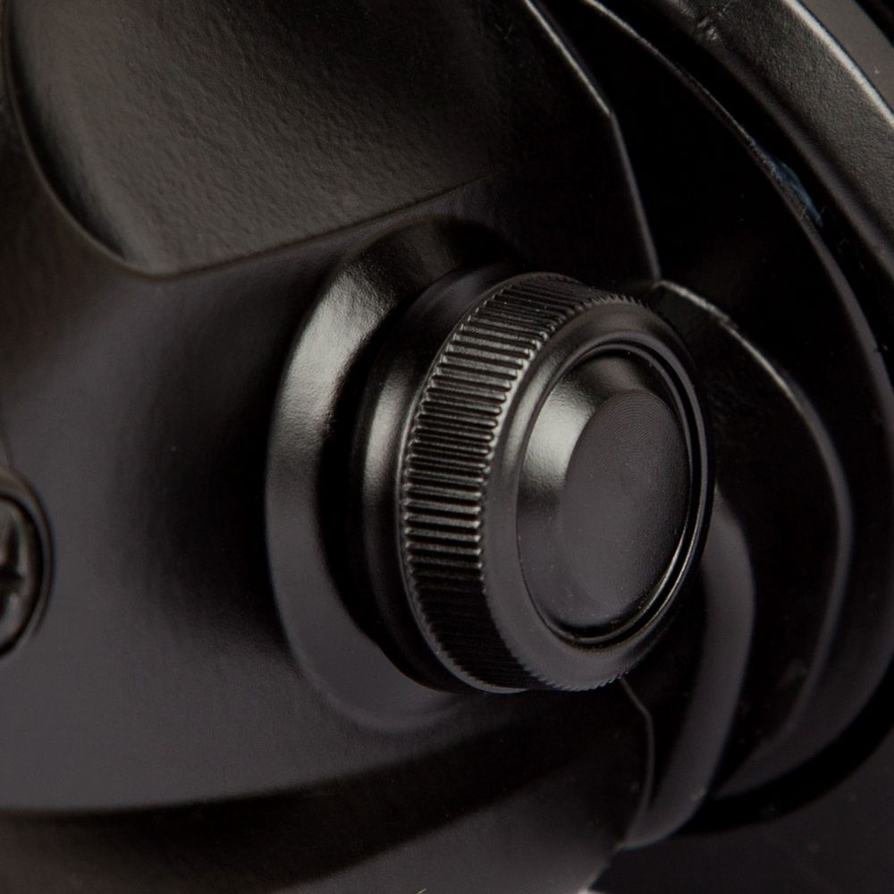 Shimano Medium Baitrunner LC 5500 XTB Reel